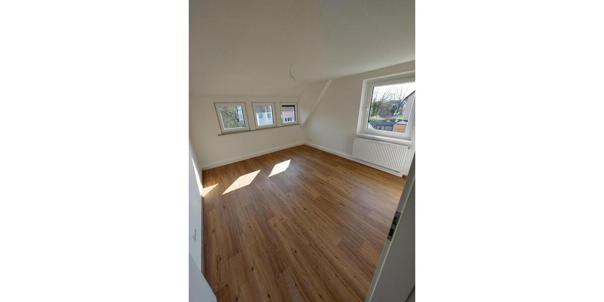 Dachgeschoßwohnung Sarstedt - 3 Zimmer, 57 m&sup2;, 684&euro; | Angebot:25907116