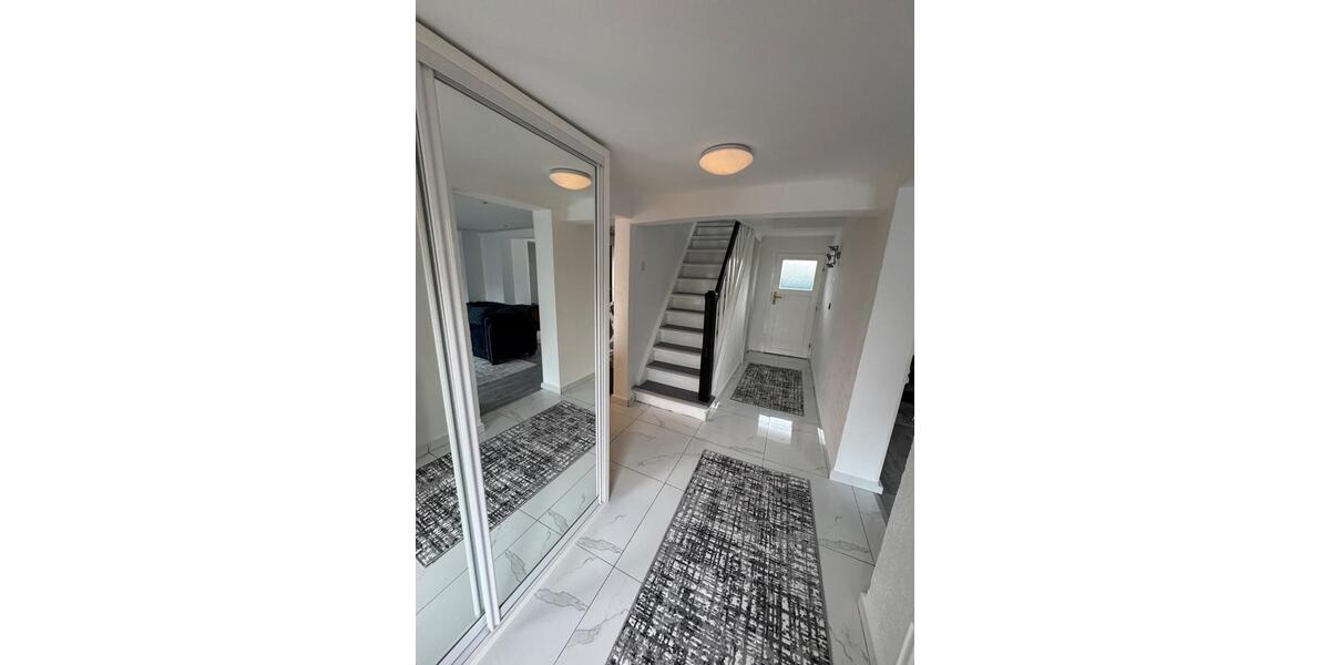 Einfamilienhaus Gronau (Leine) - 6 Zimmer, 95 m&sup2;, 145.000&euro; | Angebot:24573483