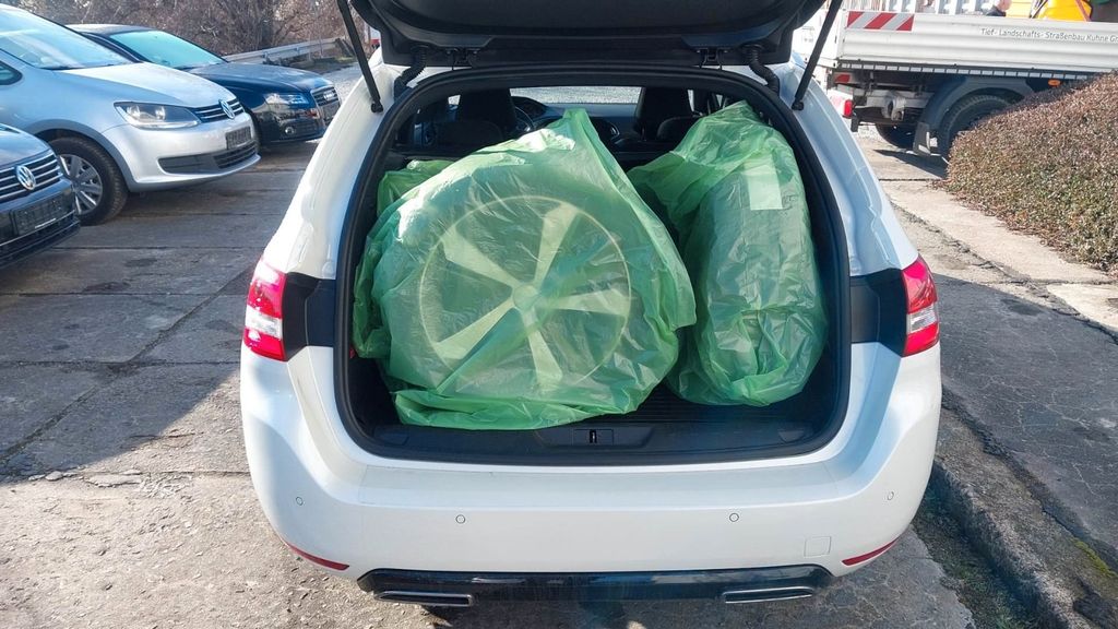 Peugeot 308 158.700 km 9.691 &euro; Hannover 30453