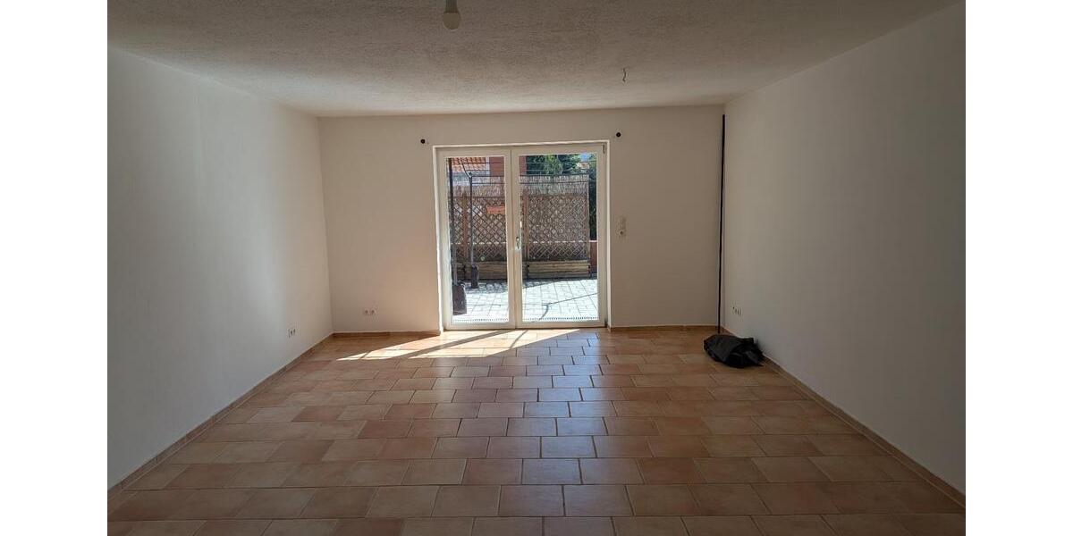 Erdgeschoßwohnung Bad Salzdetfurth - 2 Zimmer, 108 m&sup2;, 680&euro; | Angebot:26680527