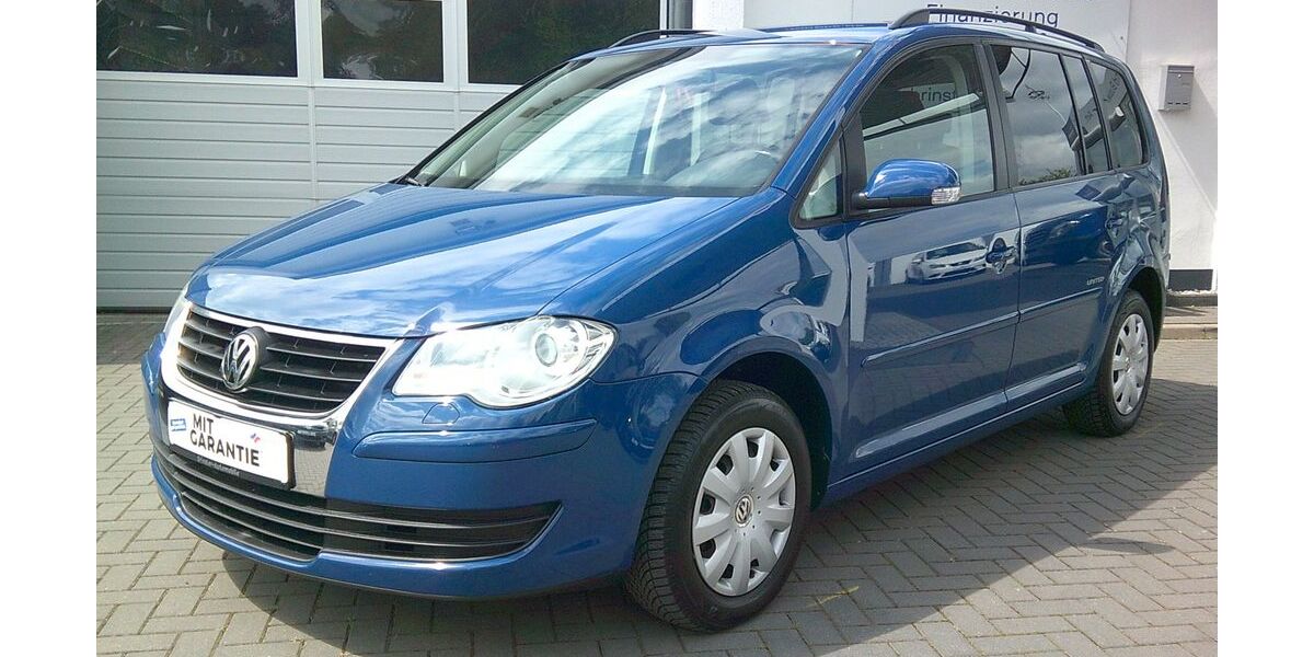 VW Touran 131.000 km 8.999 &euro; Gronau (Leine) OT Brüggen 31028