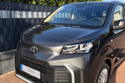 Toyota Proace Verso 17.443 km 42.000 &euro; Hohenhameln 31249