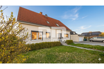Charmantes Ein- bis Zweifamilienhaus mit großem Garten in begehrter Lage - Einfamilienhaus Sibbesse | Angebot:27027107