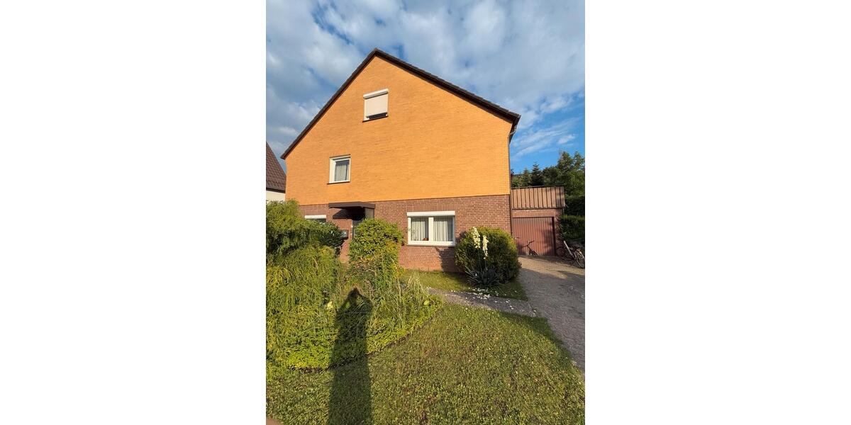 Einfamilienhaus Bad Salzdetfurth - 8 Zimmer, 250 m&sup2;, 329.000&euro; | Angebot:25282138