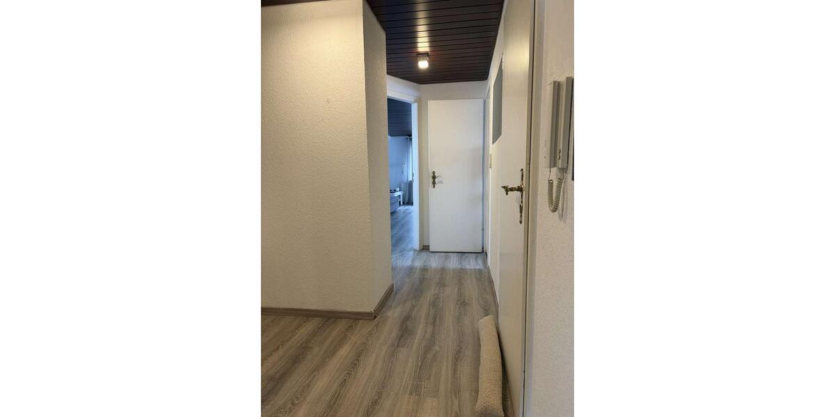 Etagenwohnung Springe - 3 Zimmer, 90 m&sup2;, 585&euro; | Angebot:25375266