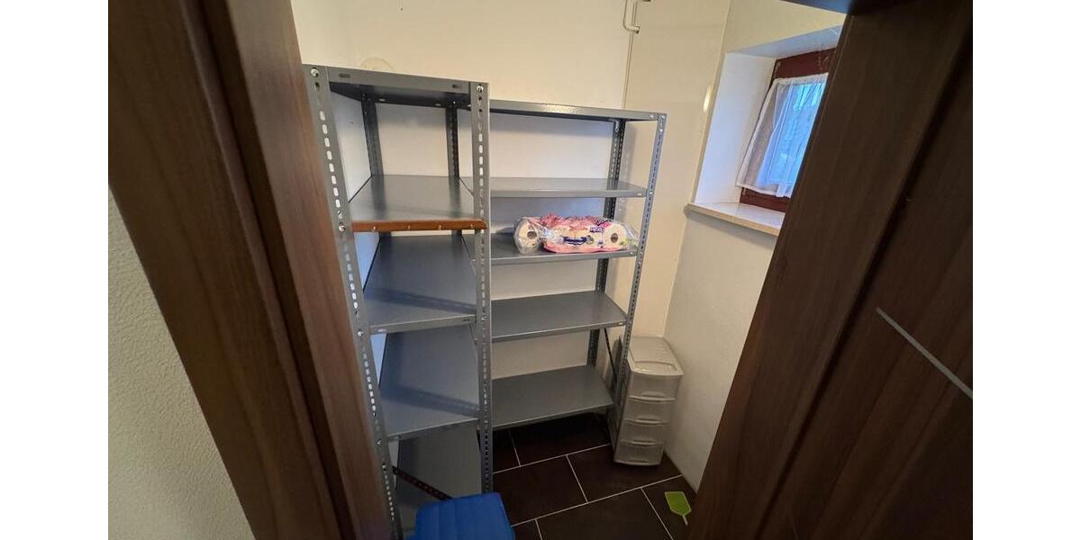 Etagenwohnung Lengede - 6 Zimmer, 151 m&sup2;, 1.350&euro; | Angebot:25293036