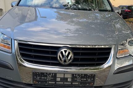 VW Touran 149.201 km 5.299 &euro; Hannover 30629