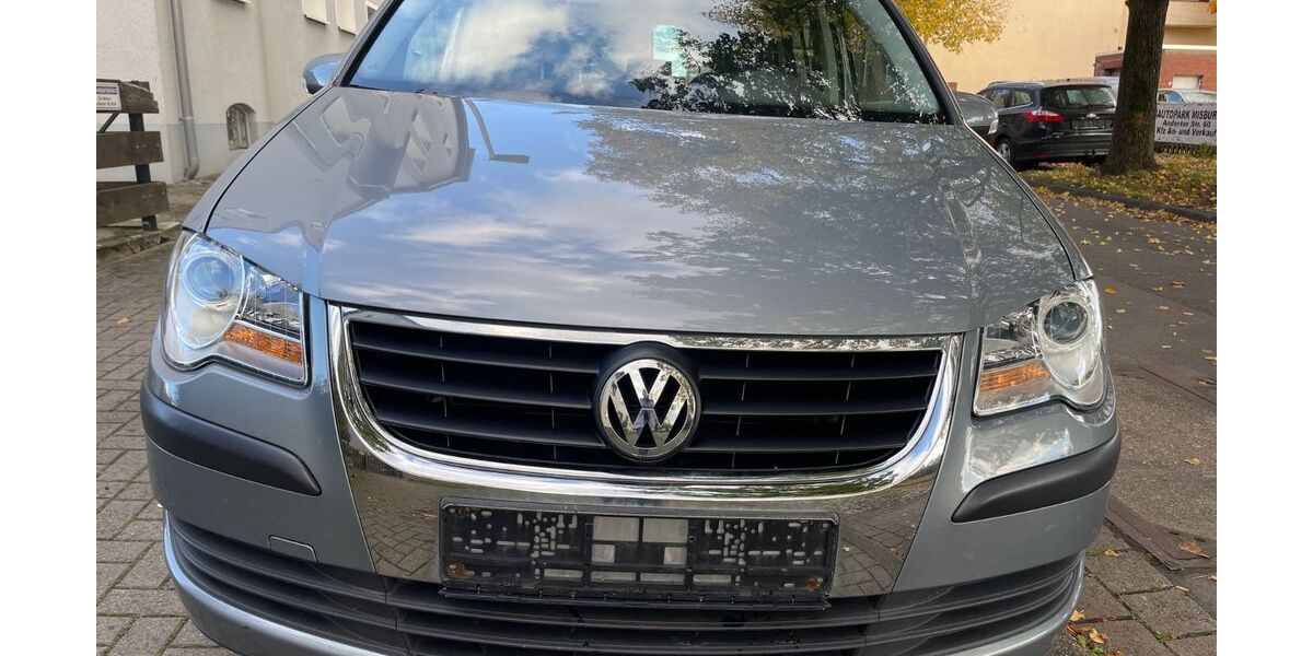 VW Touran 149.201 km 5.299 &euro; Hannover 30629
