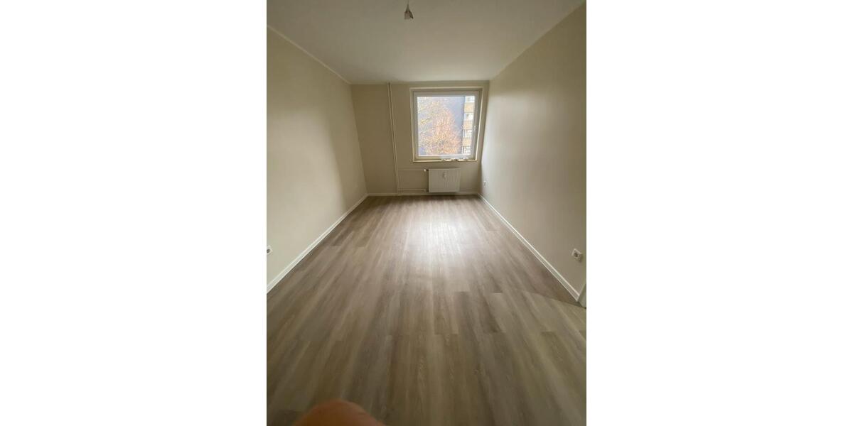 Etagenwohnung Hannover Ahlem-Badenstedt-Davenstedt - 4 Zimmer, 105 m&sup2;, 320.000&euro; | Angebot:25131585