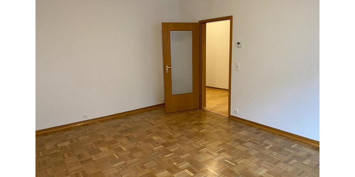 Hochparterre Hannover - 3 Zimmer, 67 m&sup2;, 830&euro; | Angebot:25921425