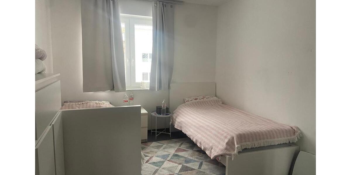 Etagenwohnung Lehrte - 4 Zimmer, 100 m&sup2;, 1.250&euro; | Angebot:25981028