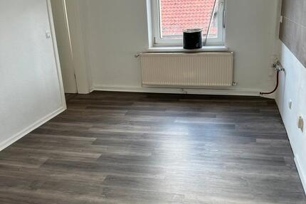 Wohnung Hildesheim Itzum-Marienburg - 3.5 Zimmer, 900 m&sup2;, 900&euro; | Angebot:25335243