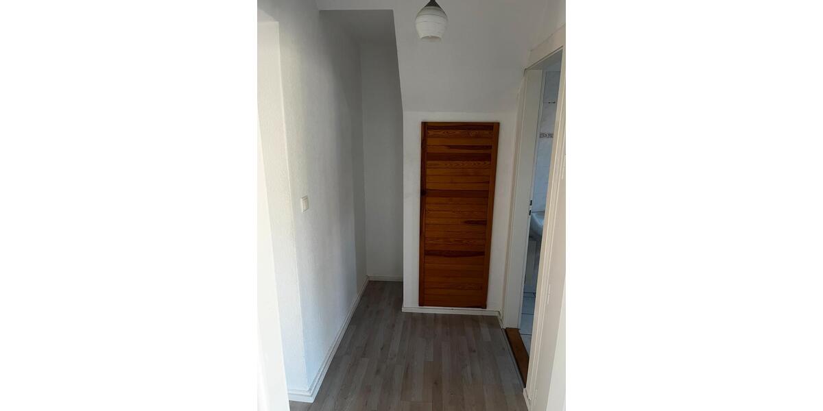 Dachgeschoßwohnung Hildesheim - 4 Zimmer, 92 m&sup2;, 695&euro; | Angebot:25149293