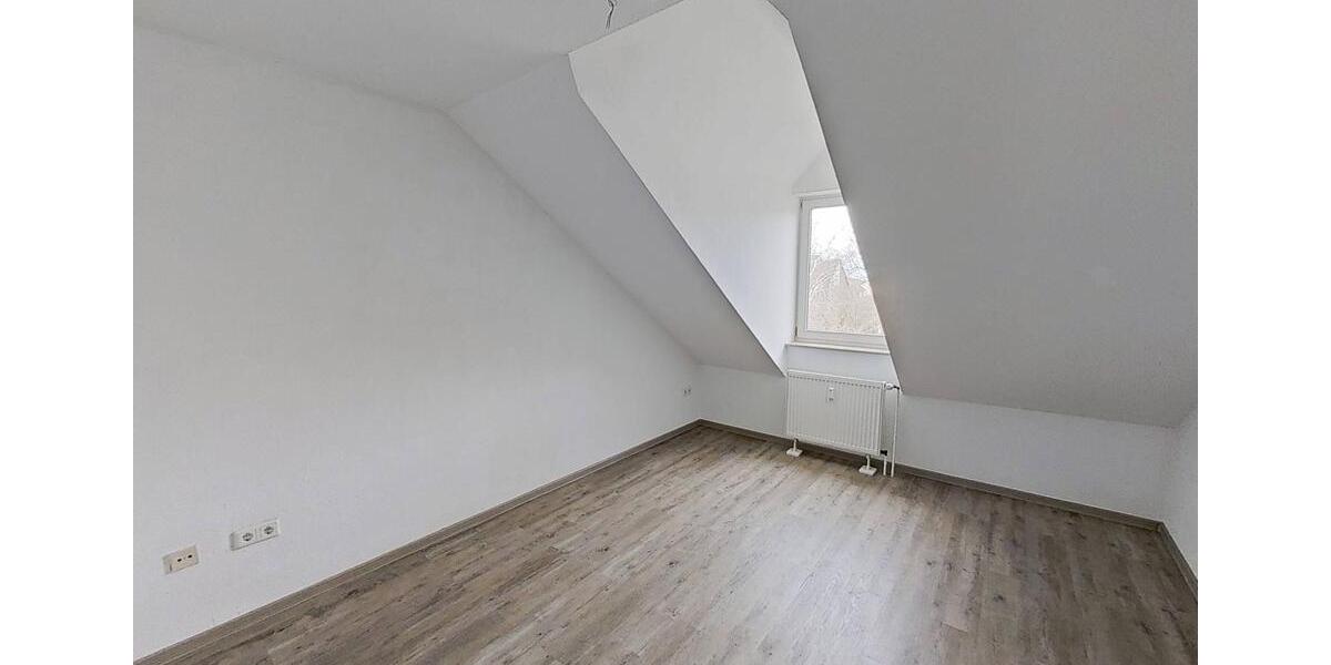 Etagenwohnung Ronnenberg - 4 Zimmer, 87 m&sup2;, 830&euro; | Angebot:25882012