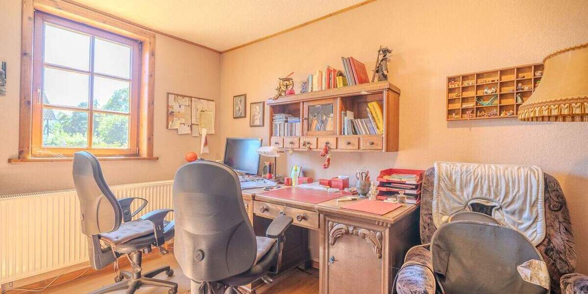 Mehrfamilienhaus, Wohnhaus Giesen Emmerke - 8 Zimmer, 175 m&sup2;, 325.000&euro; | Angebot:25671920