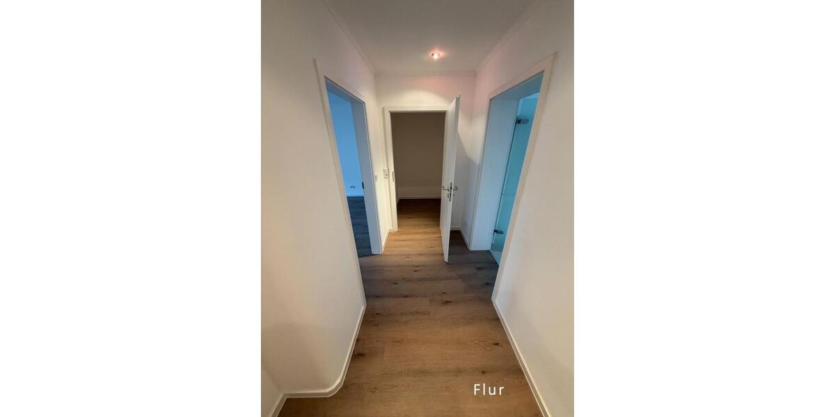Etagenwohnung Hildesheim - 3 Zimmer, 107 m&sup2;, 980&euro; | Angebot:25179414
