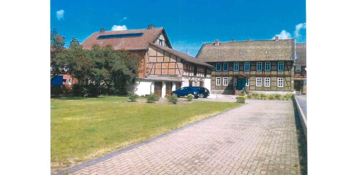 Einfamilienhaus Salzgitter Ortschaft Nord - 10 Zimmer, 285 m&sup2;, 365.000&euro; | Angebot:23539984