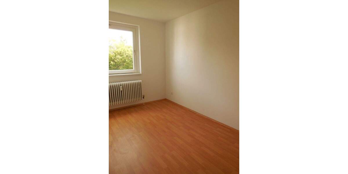 Etagenwohnung Salzgitter Lebenstedt - 3 Zimmer, 71 m&sup2;, 410&euro; | Angebot:25998021
