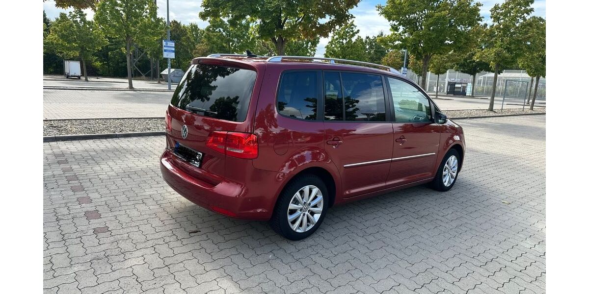 VW Touran 156.000 km 8.450 &euro; Pattensen 30982