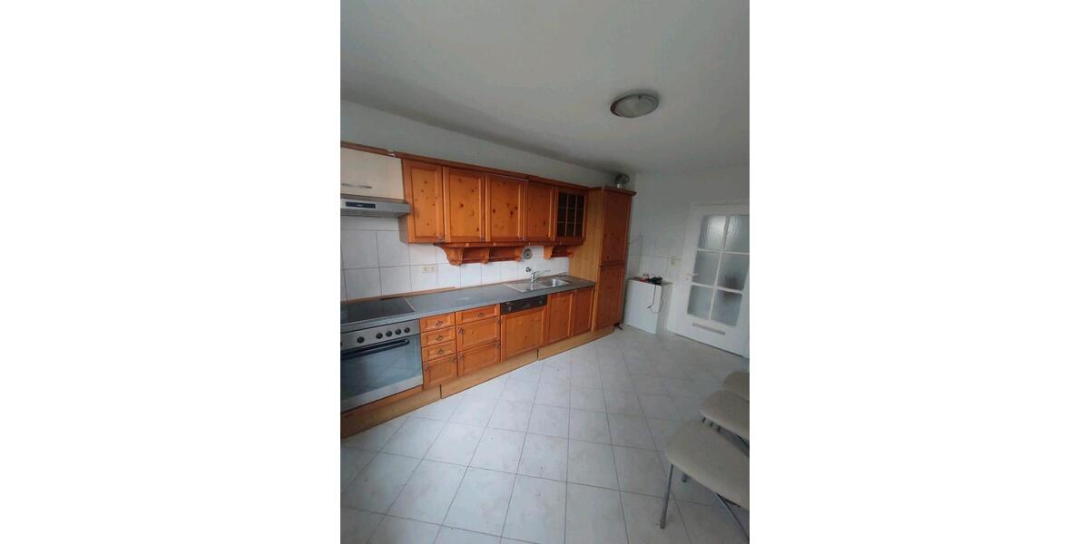Etagenwohnung Hemmingen - 3 Zimmer, 90 m&sup2;, 1.150&euro; | Angebot:26660627