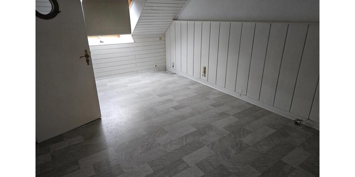 Etagenwohnung Springe - 1 Zimmer, 10 m&sup2;, 300&euro; | Angebot:25402907