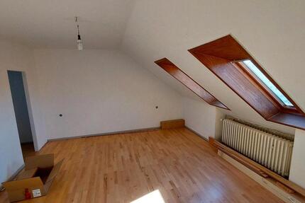 Wohnung Hildesheim Itzum-Marienburg - 7 Zimmer, 15 m&sup2;, 300&euro; | Angebot:25418755