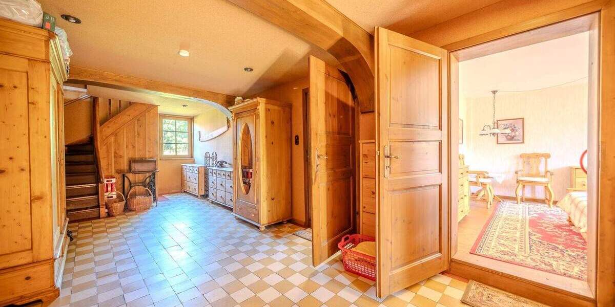 Mehrfamilienhaus, Wohnhaus Giesen Emmerke - 8 Zimmer, 175 m&sup2;, 325.000&euro; | Angebot:25671920