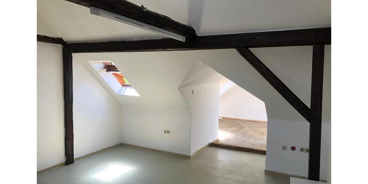 Dachgeschoßwohnung Sarstedt - 1.5 Zimmer, 32 m&sup2;, 340&euro; | Angebot:25178292