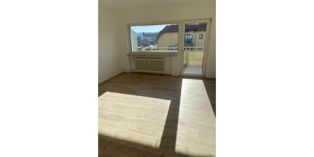 Dachgeschoßwohnung Lehrte - 3 Zimmer, 78 m&sup2;, 830&euro; | Angebot:25613292