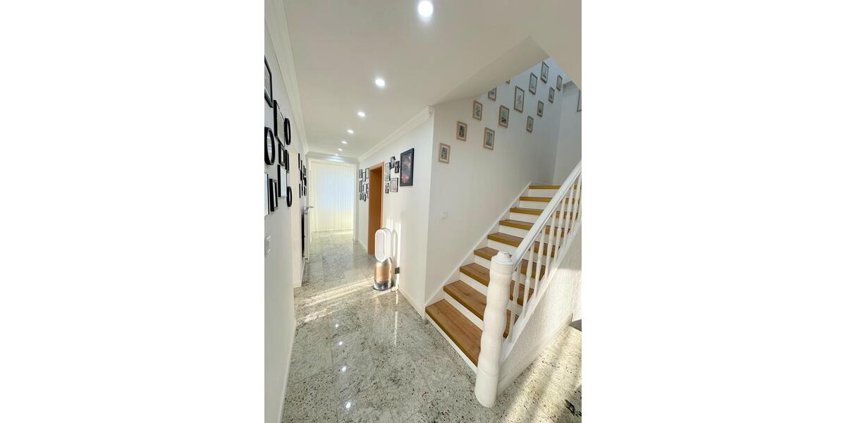Einfamilienhaus Salzhemmendorf - 8 Zimmer, 240 m&sup2;, 350.000&euro; | Angebot:27002049