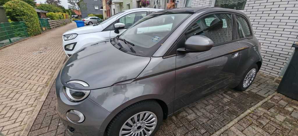 Fiat 500e 14.100 km 21.100 &euro; Hildesheim 31135