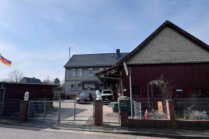 Haus Algermissen - 10 Zimmer, 228 m&sup2;, 399.900&euro; | Angebot:25408002