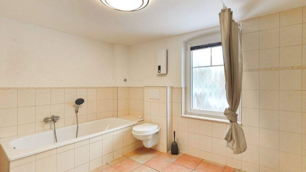 Einfamilienhaus Springe Gestorf - 8 Zimmer, 180 m&sup2;, 385.000&euro; | Angebot:25687127