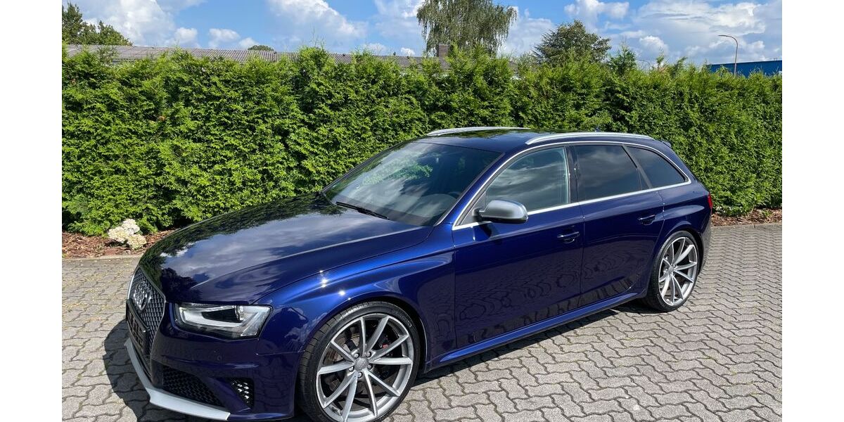 Audi RS4 202.500 km 27.990 &euro; Peine 31224
