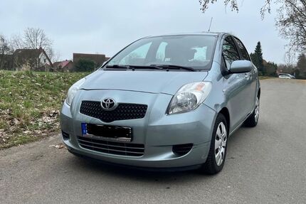 Toyota Yaris 99.999 km 3.200 &euro; Sarstedt 31157