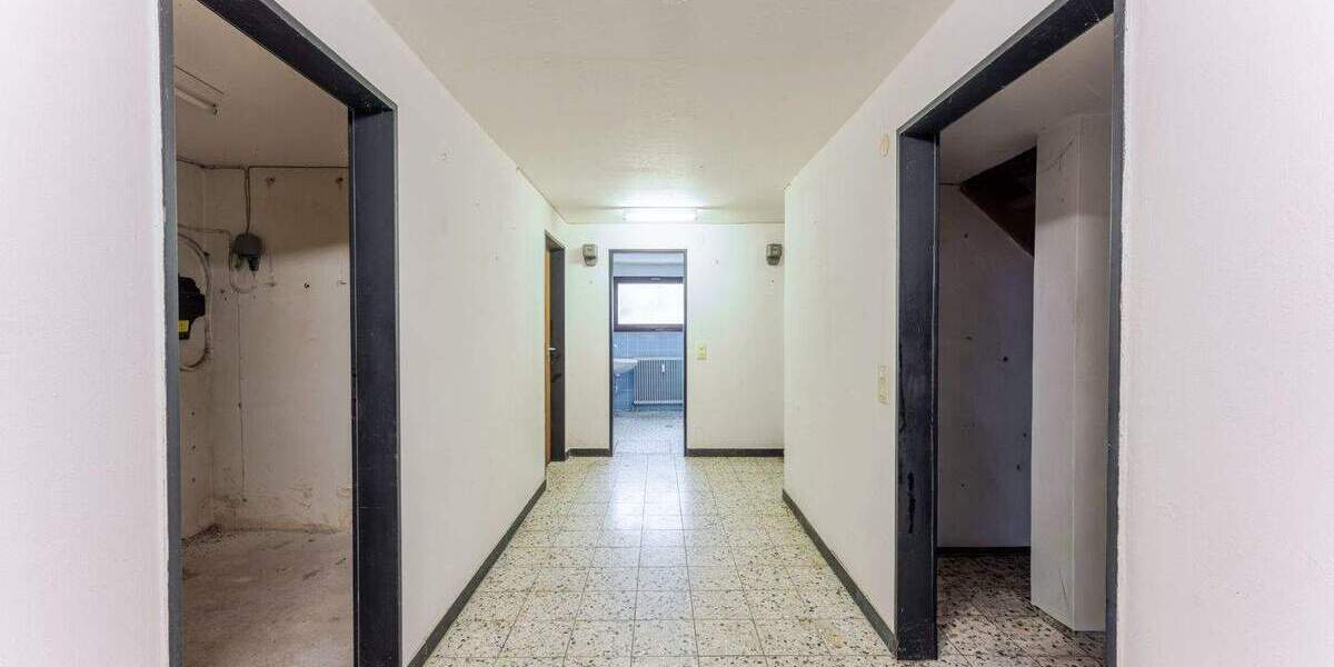 Mehrfamilienhaus, Wohnhaus Diekholzen - 9 Zimmer, 199 m&sup2;, 294.000&euro; | Angebot:25738475