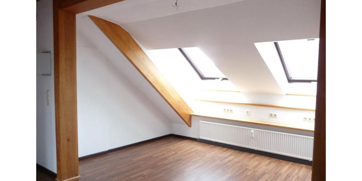 Dachgeschoßwohnung Hemmingen - 3.5 Zimmer, 100 m&sup2;, 850&euro; | Angebot:24350624