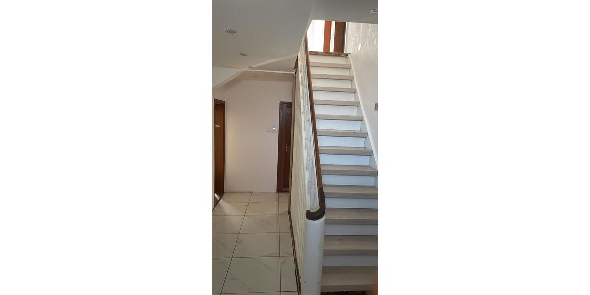Einfamilienhaus Giesen - 5 Zimmer, 145 m&sup2;, 163.000&euro; | Angebot:26738566