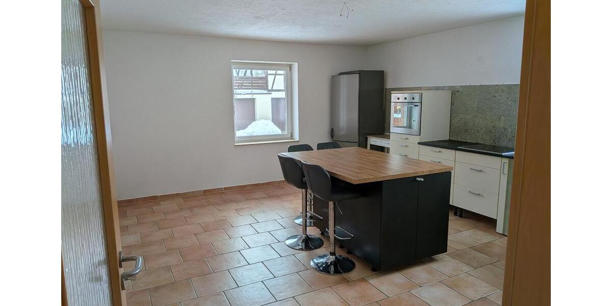 Erdgeschoßwohnung Bad Salzdetfurth - 2 Zimmer, 108 m&sup2;, 690&euro; | Angebot:25933157