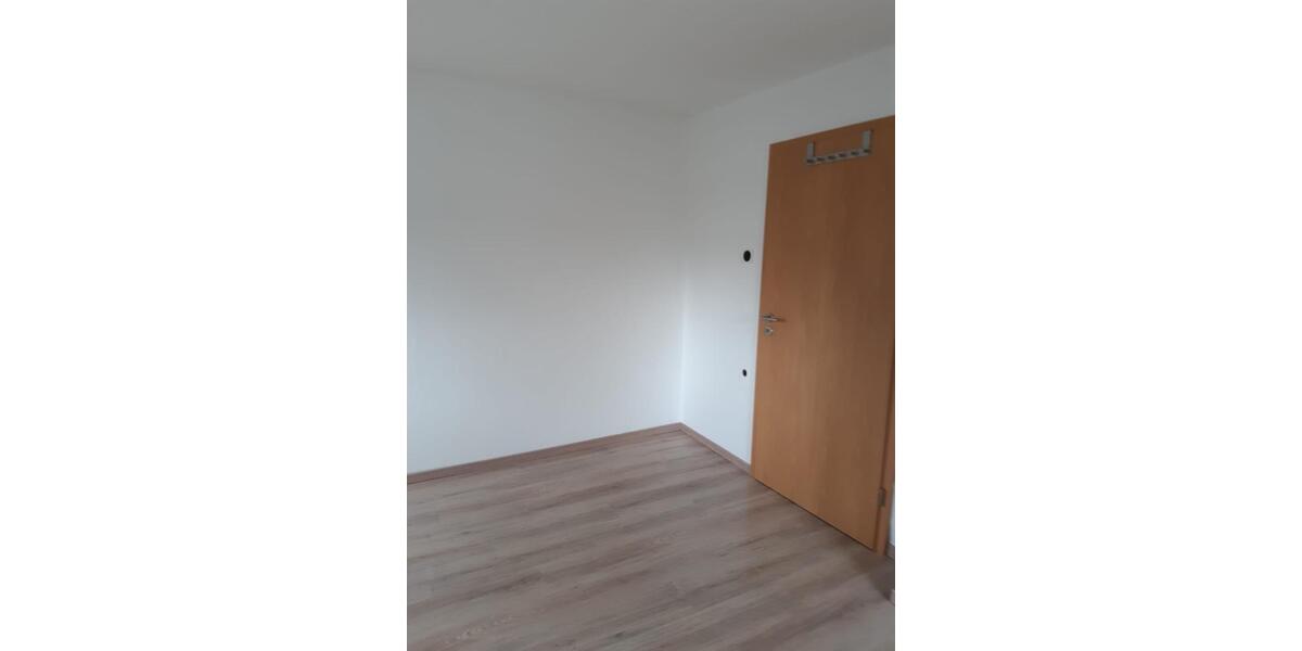 Dachgeschoßwohnung Sibbesse - 3 Zimmer, 66 m&sup2;, 470&euro; | Angebot:25823935