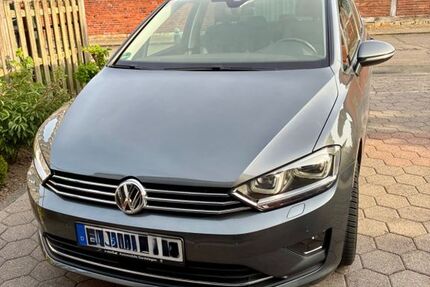 VW Golf Sportsvan 74.000 km 16.400 &euro; Giesen 31180