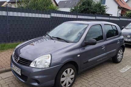 Renault Clio 171.000 km 2.499 &euro; Salzgitter 38228