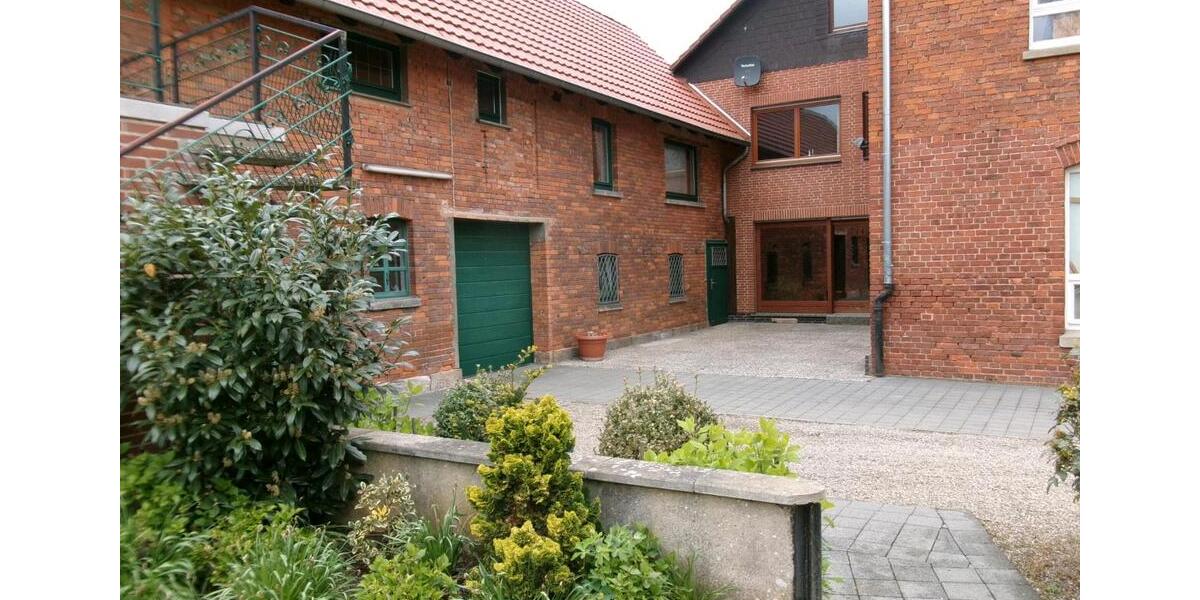 Einfamilienhaus Salzhemmendorf - 10 Zimmer, 350 m&sup2;, 430.000&euro; | Angebot:25997859