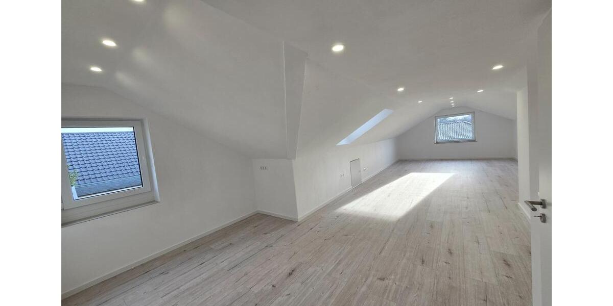 Dachgeschoßwohnung Ronnenberg - 3 Zimmer, 97 m&sup2;, 900&euro; | Angebot:25674744