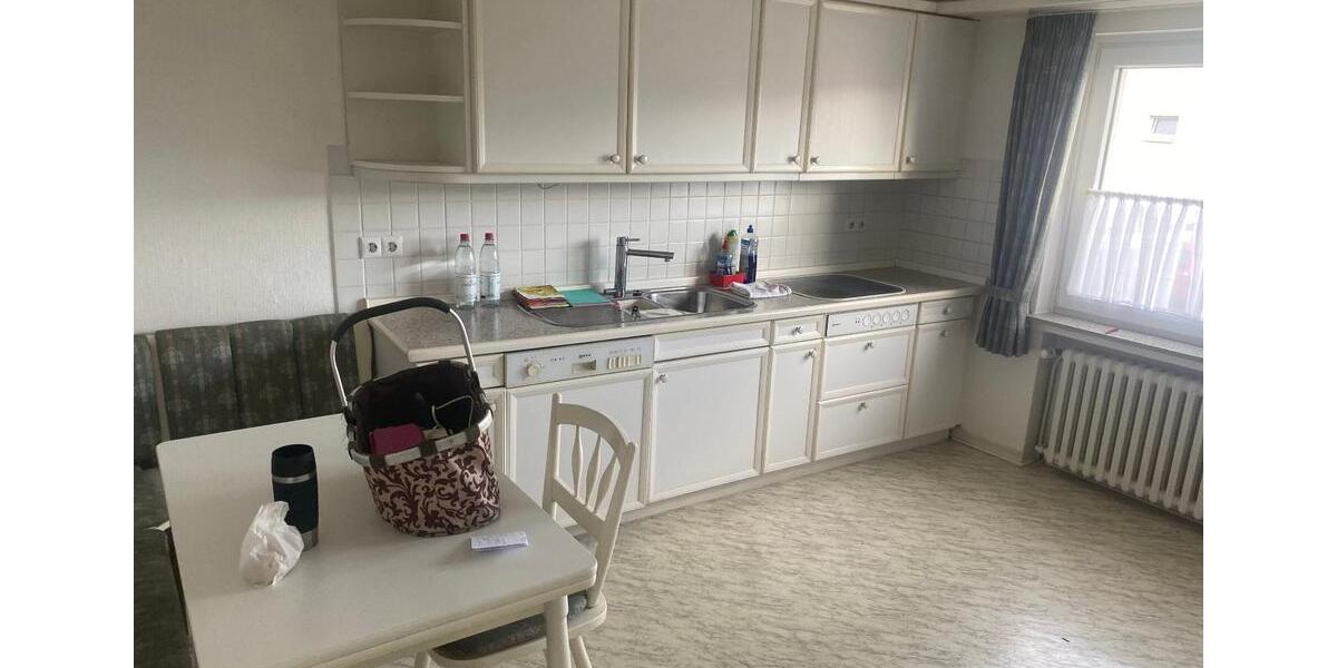 Etagenwohnung Lamspringe - 9 Zimmer, 228 m&sup2;, 1.650&euro; | Angebot:25057044