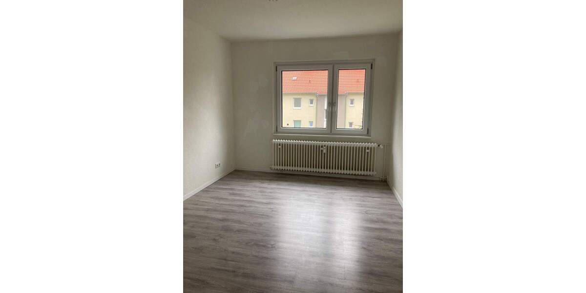 Etagenwohnung Salzgitter Lebenstedt - 3 Zimmer, 65 m&sup2;, 392&euro; | Angebot:25998023