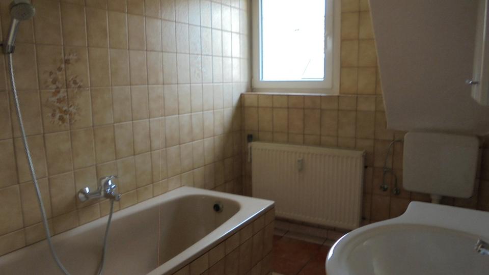 Dachgeschoßwohnung Lehrte - 3.5 Zimmer, 81 m&sup2;, 165.000&euro; | Angebot:26491985