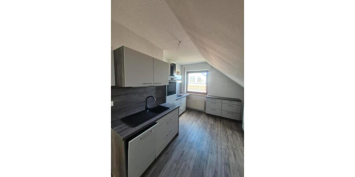 Dachgeschoßwohnung Coppenbrügge - 3 Zimmer, 80 m&sup2;, 600&euro; | Angebot:25640699