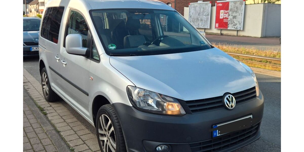 VW Caddy 147.000 km 9.500 &euro; laatzen 30880