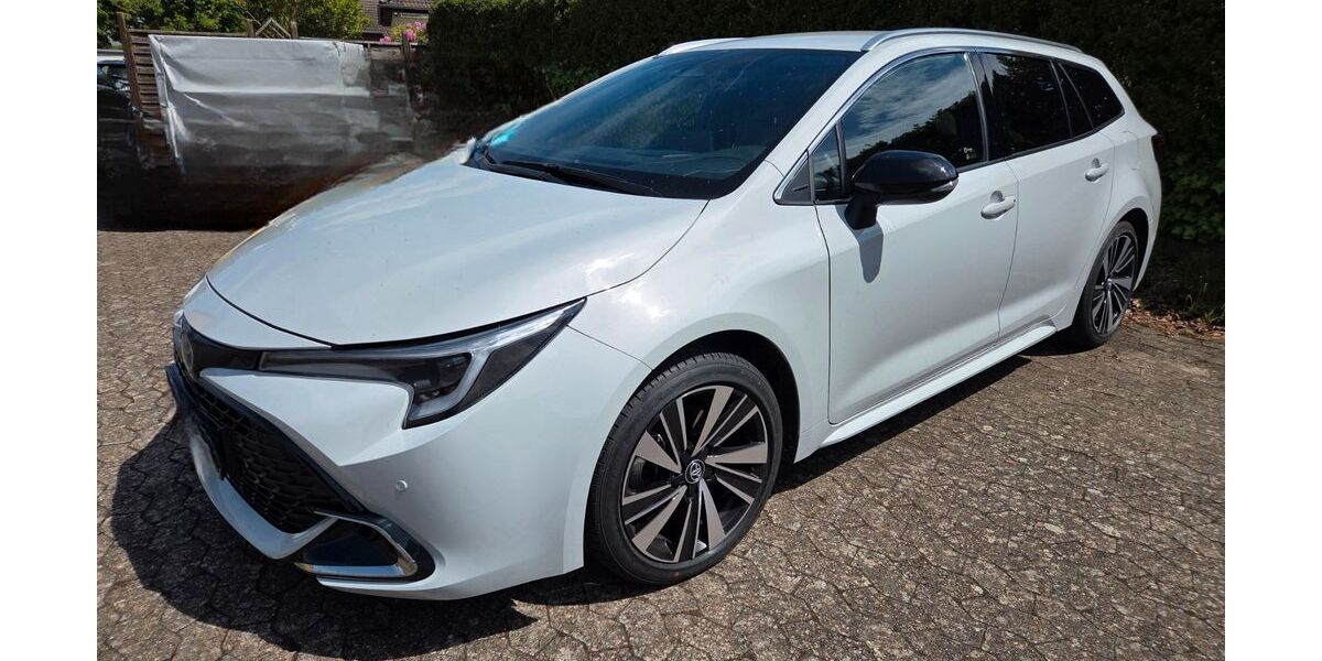 Toyota Corolla 9.115 km 32.900 &euro; Peine 31228